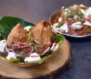 samosha chaat(1plate)